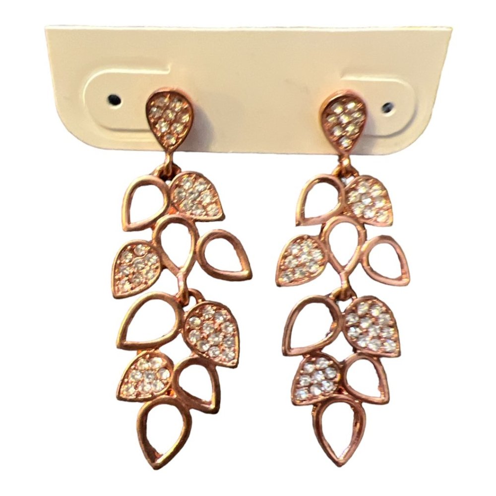 Rose gold colored earrings NWT